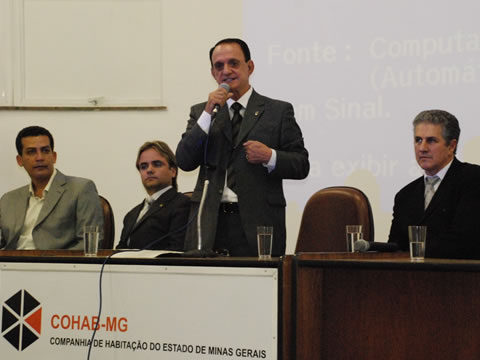 Secretário Dilzon Melo durante pronunciamento no lançamento do PDDI