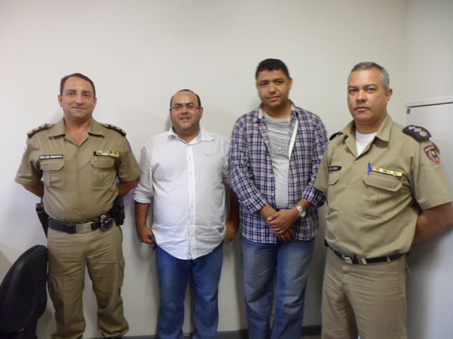 Gracirlei Gomes, Léo Oliveira e representantes da Polícia Militar