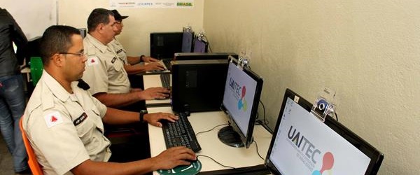 Gil</p>...</div>

 

 

<div class=